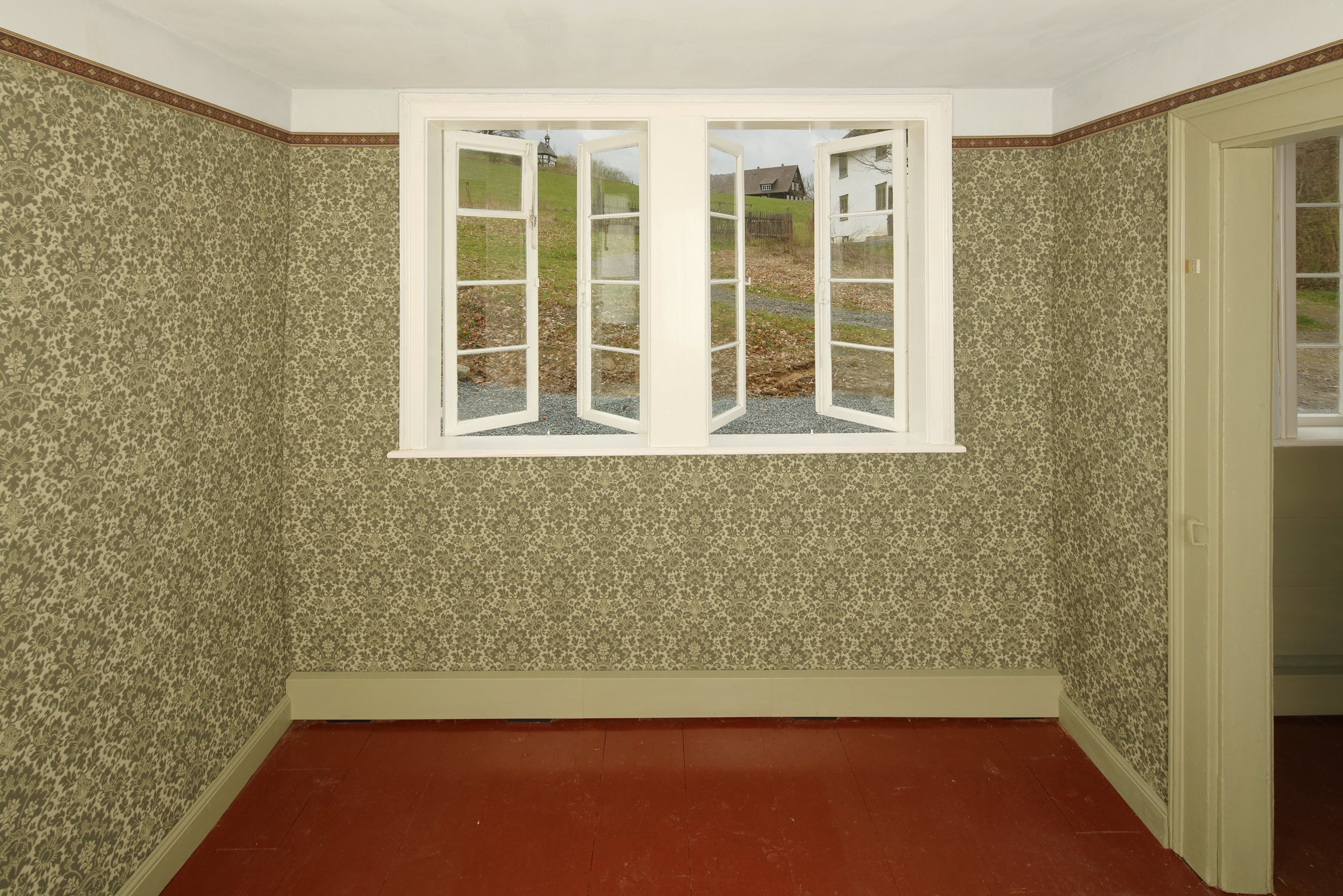 Innenansicht mit Tapete Haus Radevormwald Heide