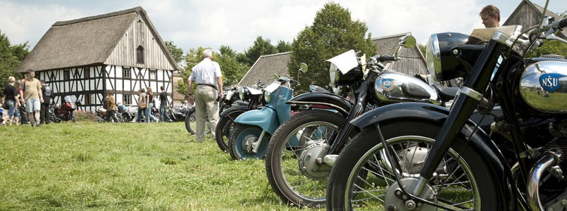 PS & Pedale: Historische Motorräder auf dem Gelände des LVR-Freilichtmuseums Lindlar