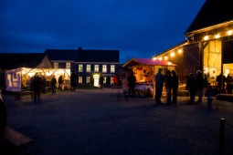 Weihnachtliche Stimmung im Freilcihtmuseum